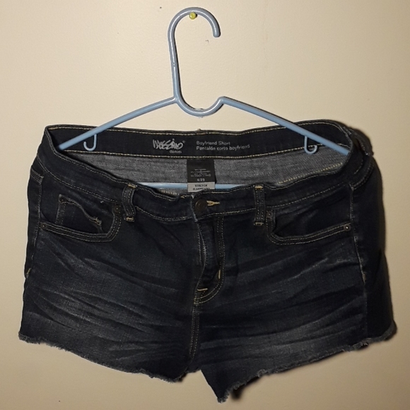Mossimo Supply Co. Pants - Mossimo Denim Boyfriend stretch Short Women 8/29